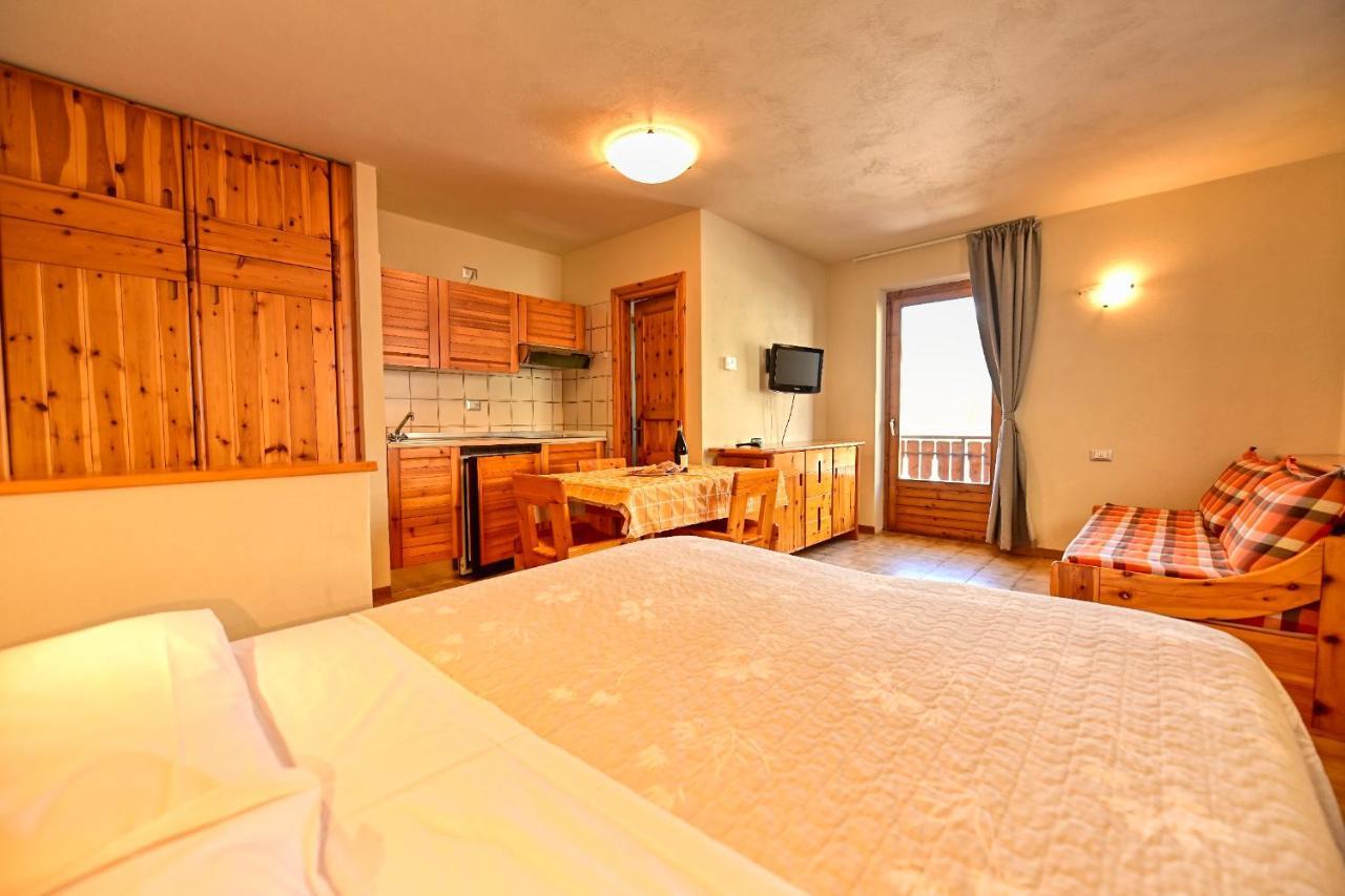 Residence Raethia Tra Bormio E Livigno Pradelle ภายนอก รูปภาพ