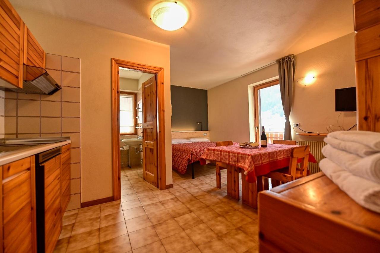 Residence Raethia Tra Bormio E Livigno Pradelle ภายนอก รูปภาพ