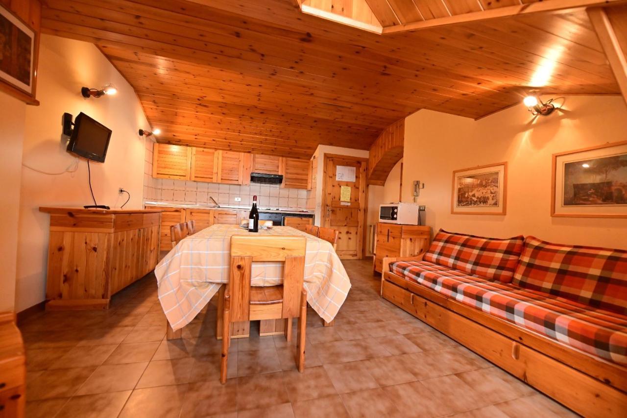 Residence Raethia Tra Bormio E Livigno Pradelle ภายนอก รูปภาพ
