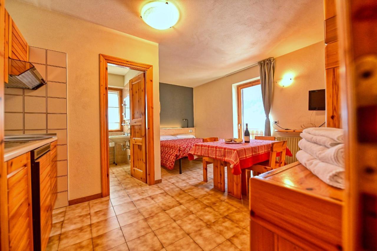 Residence Raethia Tra Bormio E Livigno Pradelle ภายนอก รูปภาพ