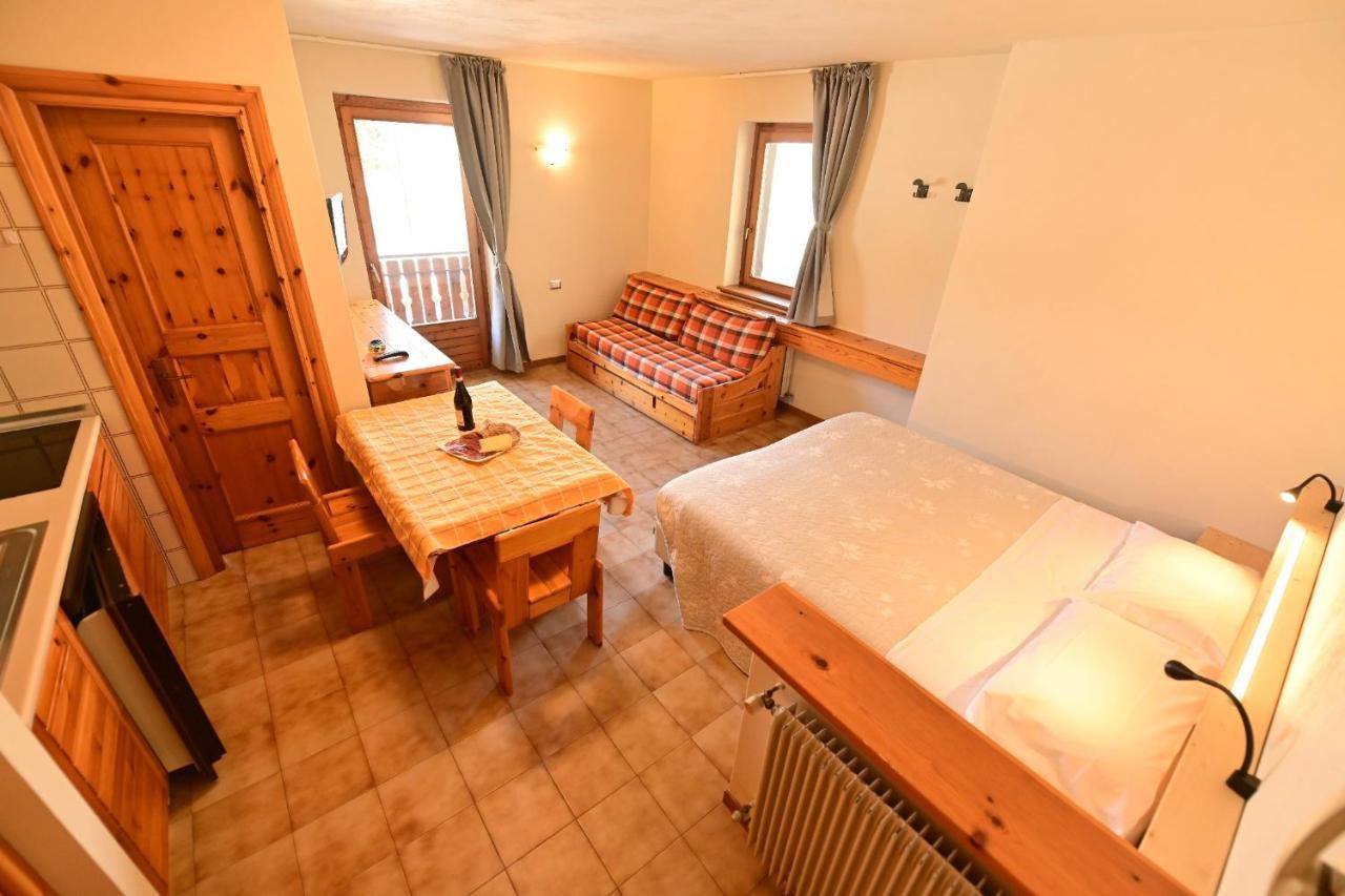 Residence Raethia Tra Bormio E Livigno Pradelle ภายนอก รูปภาพ