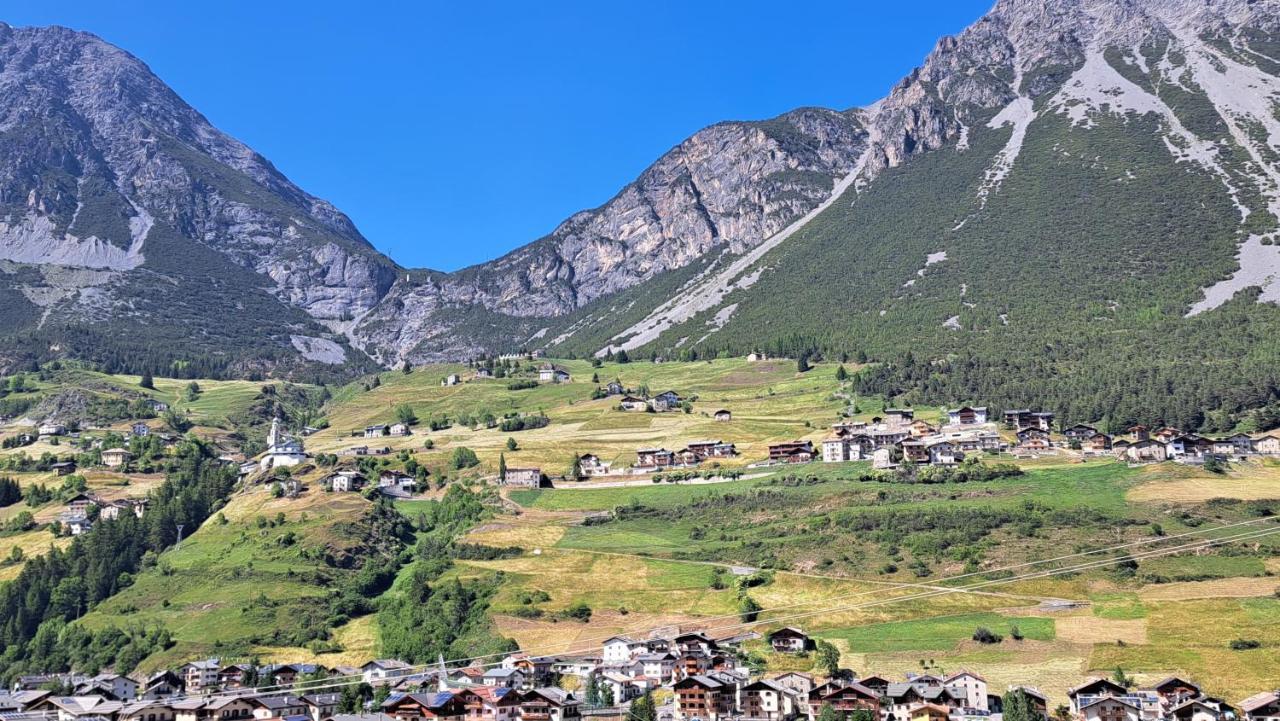 Residence Raethia Tra Bormio E Livigno Pradelle ภายนอก รูปภาพ